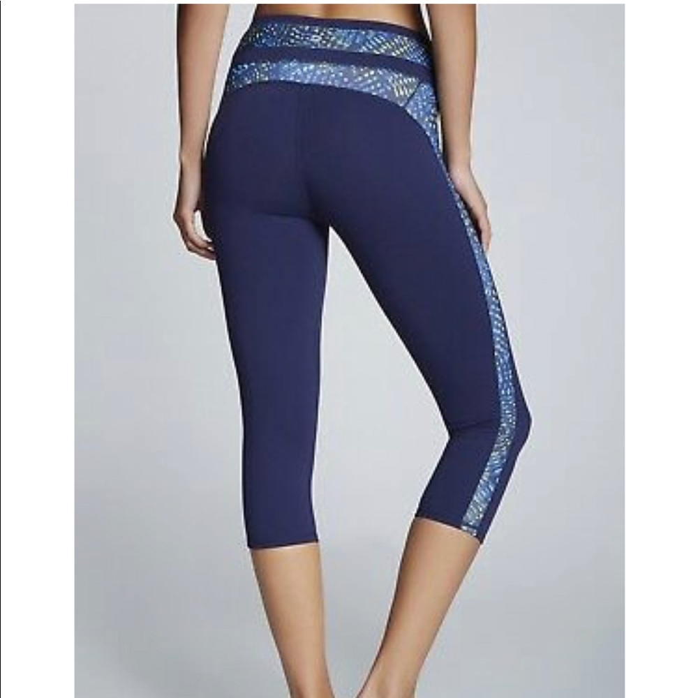 Fabletics Camacan Capri size xs